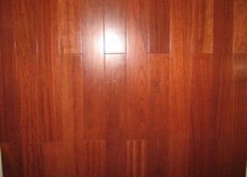 Sàn gỗ Căm Xe 600